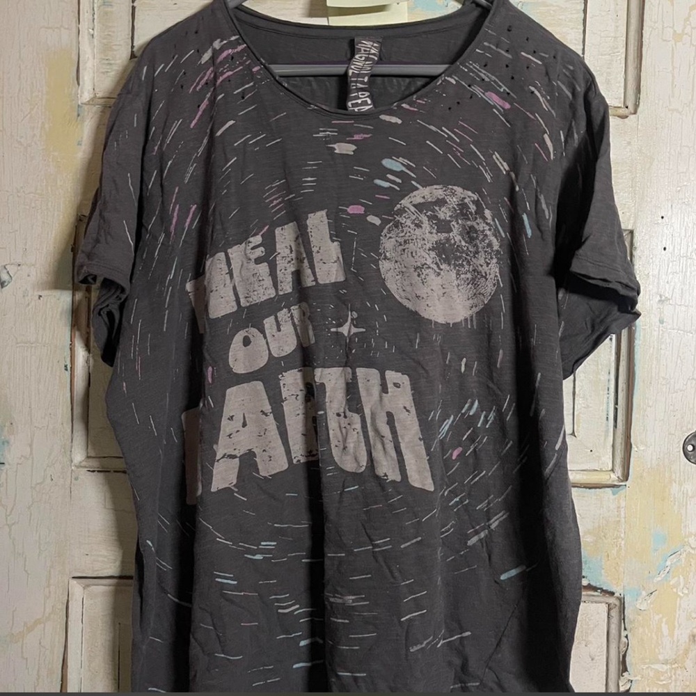 Magnolia Pearl Heal our Earth Tee
